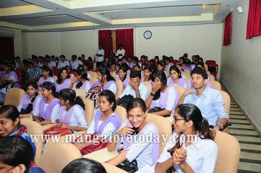 SDM College 1...